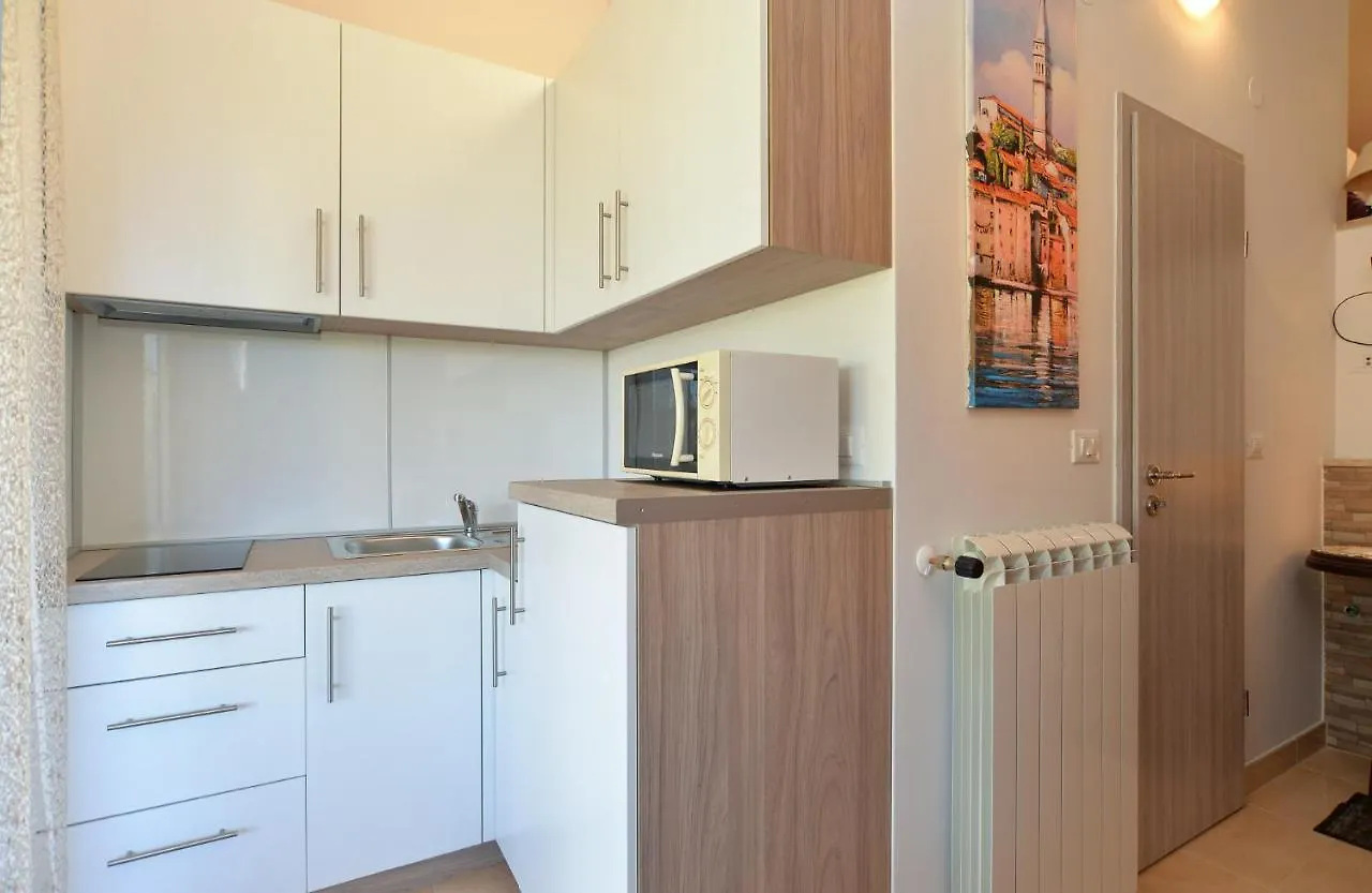 Apartments Voltica 1049 Rovinj